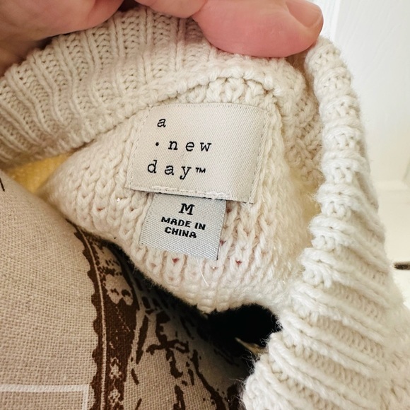 Black and Cream Textured Stripe Sweater - Picture 5 of 7